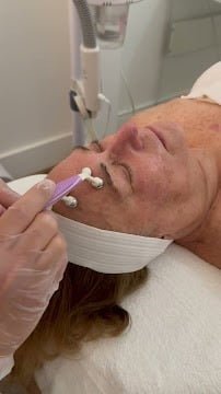 AF1QipN1_YkXettT7-7SfUhXEWpeW3eTPYxeFLco3uam_w203-h360-k-no